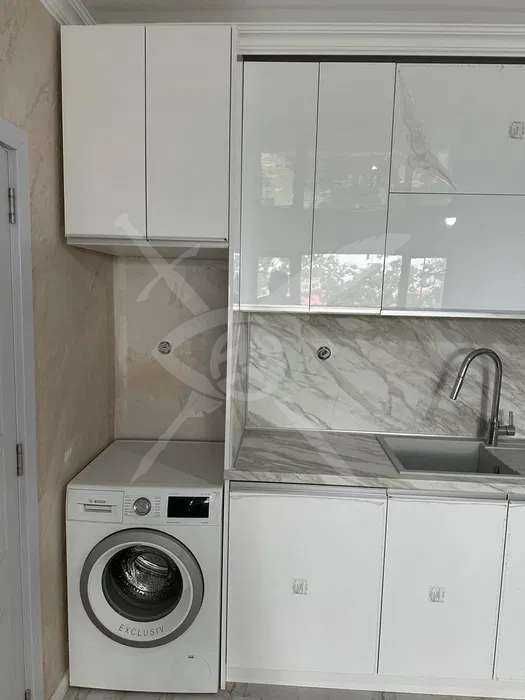 Продава се Двустаен апартамент в Асеновград - 70 кв.м за 889 €/кв.м - Снимка #1