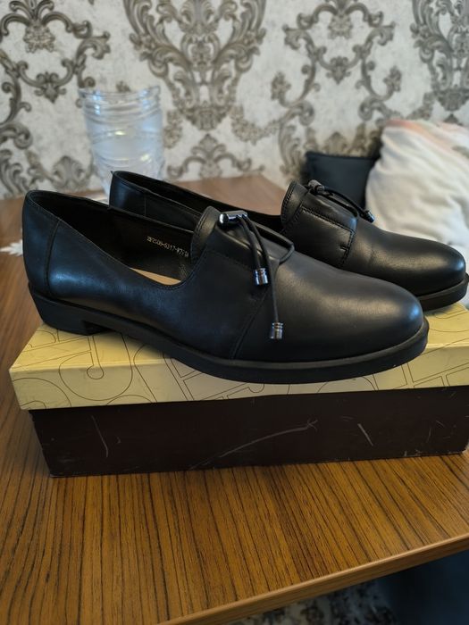 Продам женские туфли