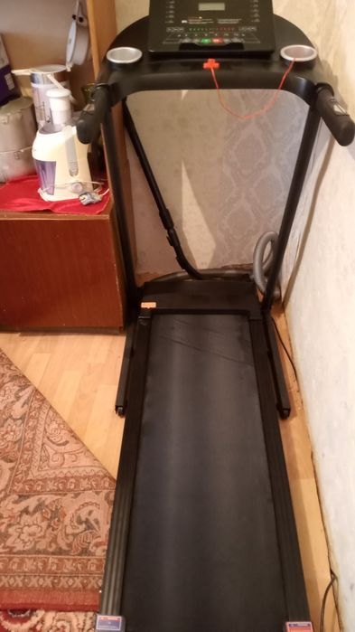 Продам беговую дорожку