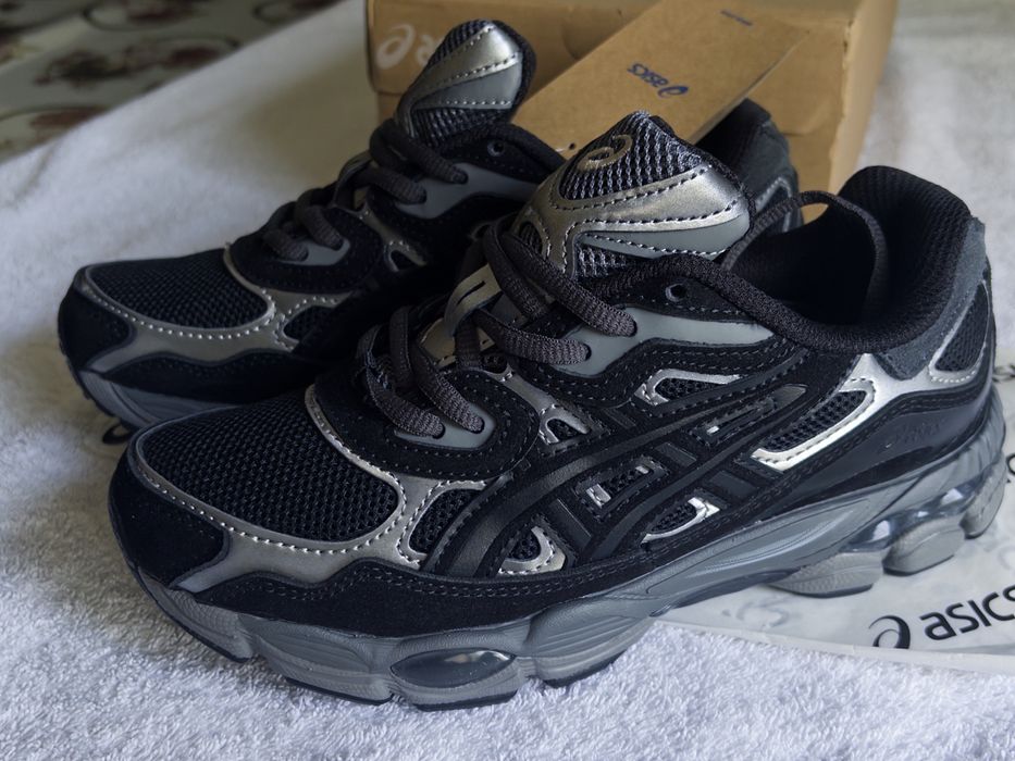 Asics Gel NYC black
