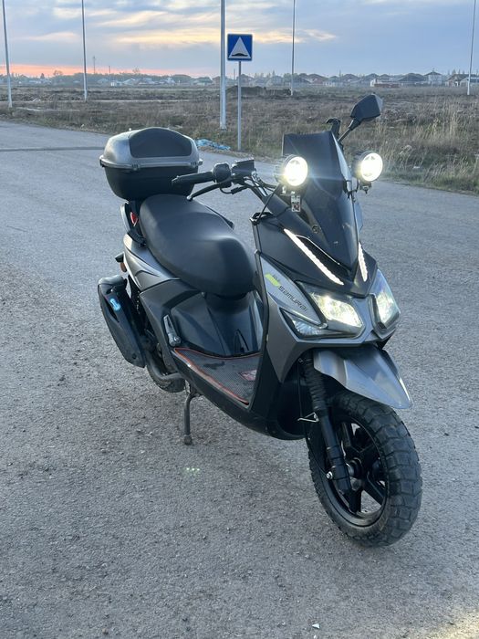 Продам мопед скутер