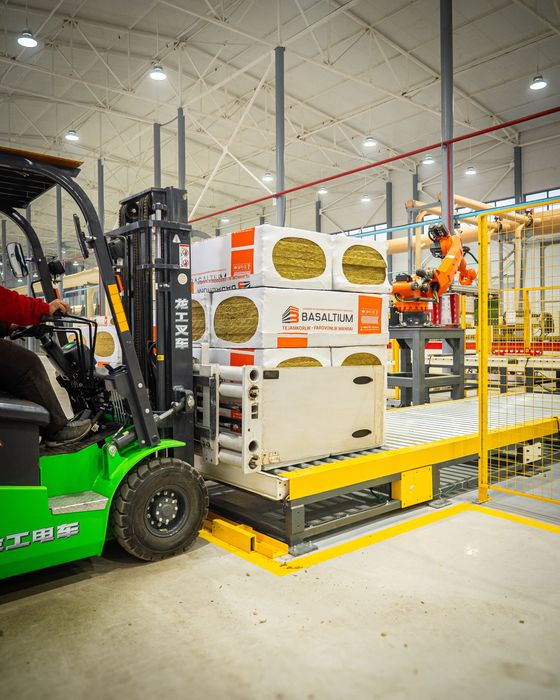 Basaltium Фасад учун махсус базалт (BASALT) минерал плиталар заводи