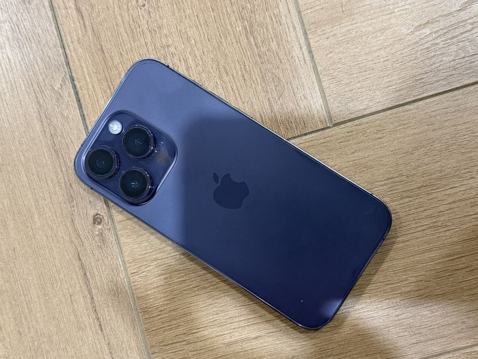 Продам Iphone 14 pro.
