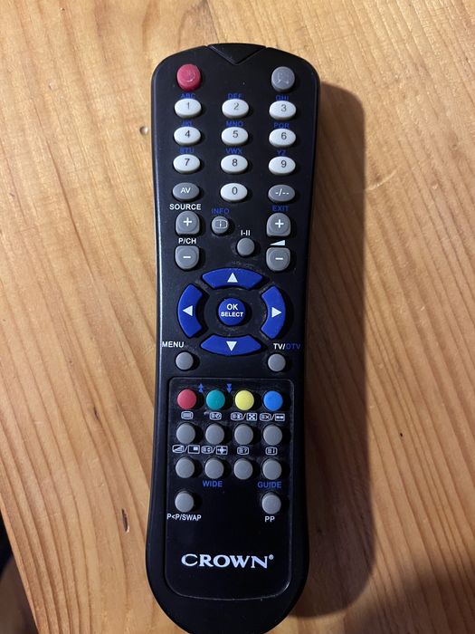 Телевизор Crown 22”