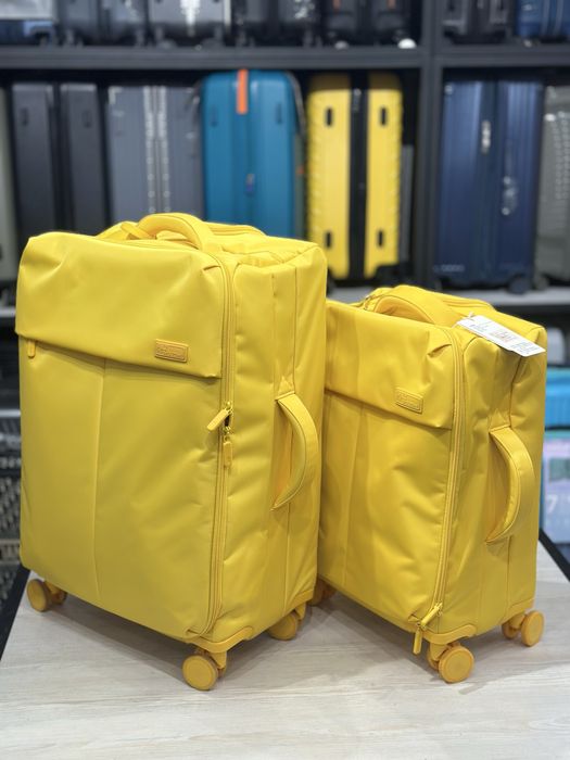 Чемодан из лёгкого и прочного материала