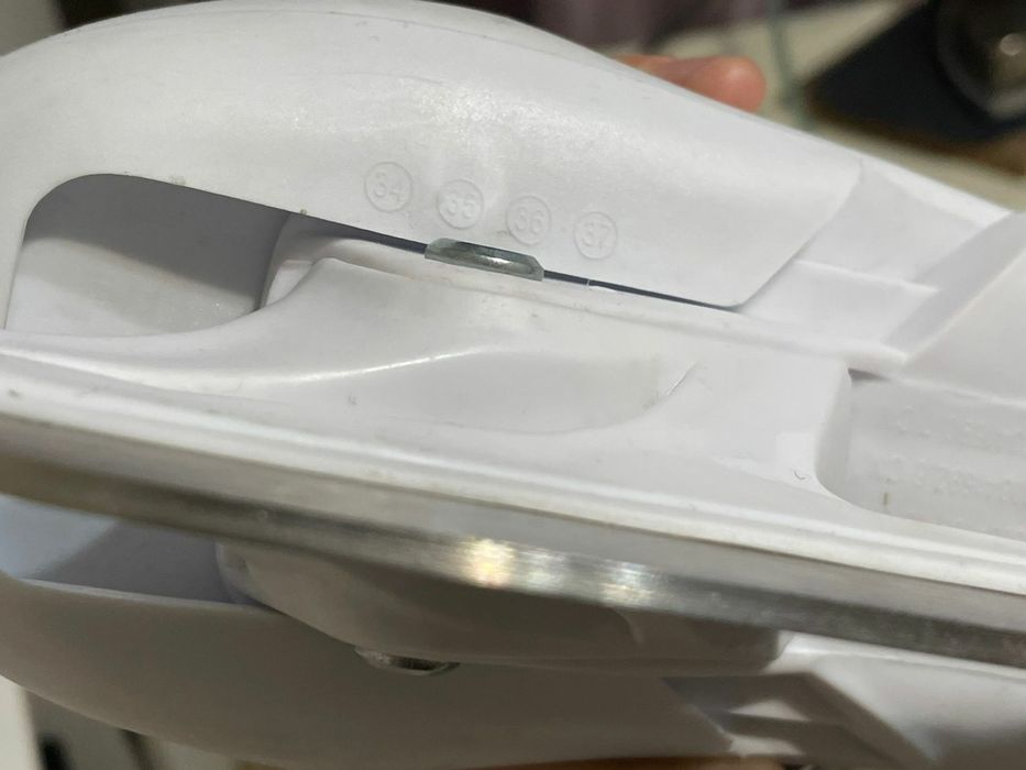 Коньки на девочку