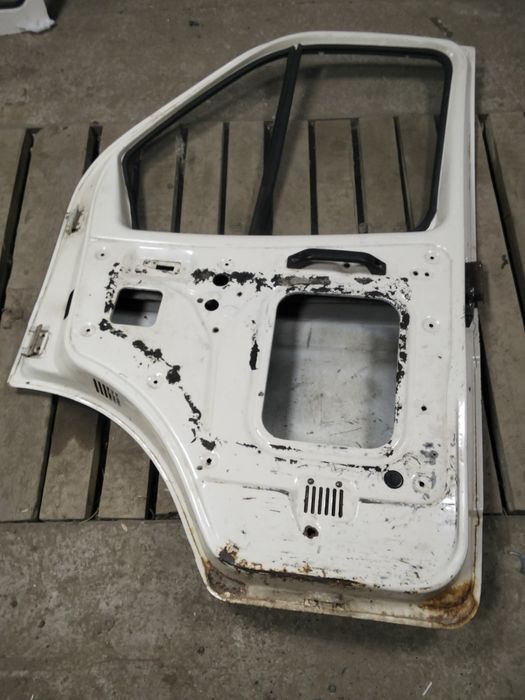 Двери Газель 2000 годов