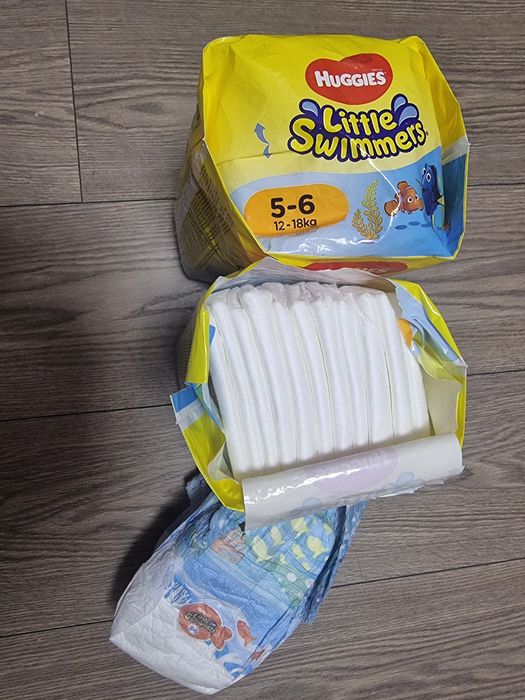 Scutece de apa Pampers