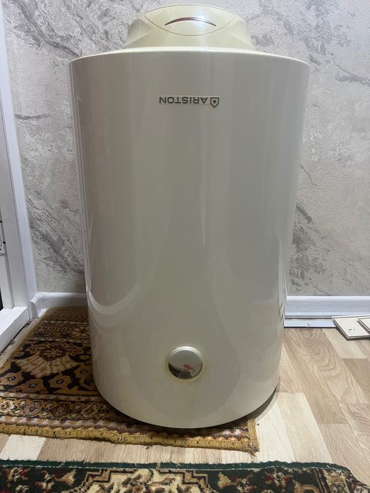 Продается Аристон Италия