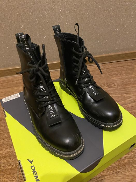 Кожаные ботинки  осень -весна  39-40 размер