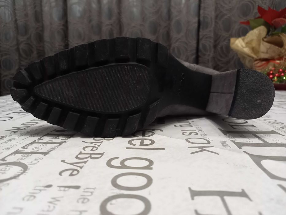 Маркови, елегантни  чизми Aldo, естествен велур