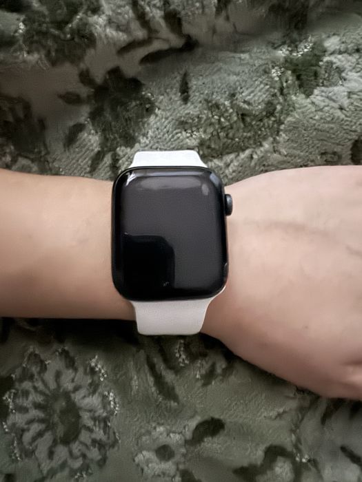 Продается apple watch