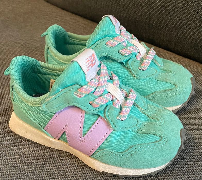 Маратонки new balance