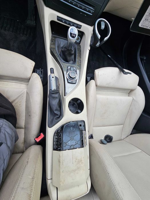 На части БМВ Х1 4х4 Е84 18д 143 коня / BMW X1 E84 4x4 18d 143hp