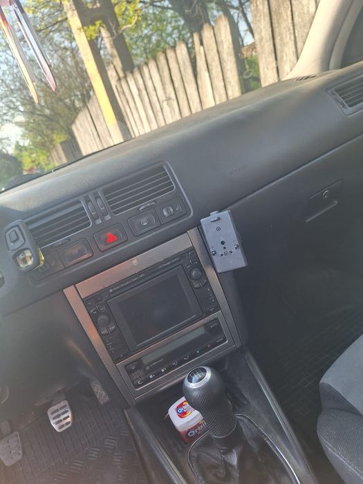 VOLKSWAGEN Bora 2003 — imagine 4