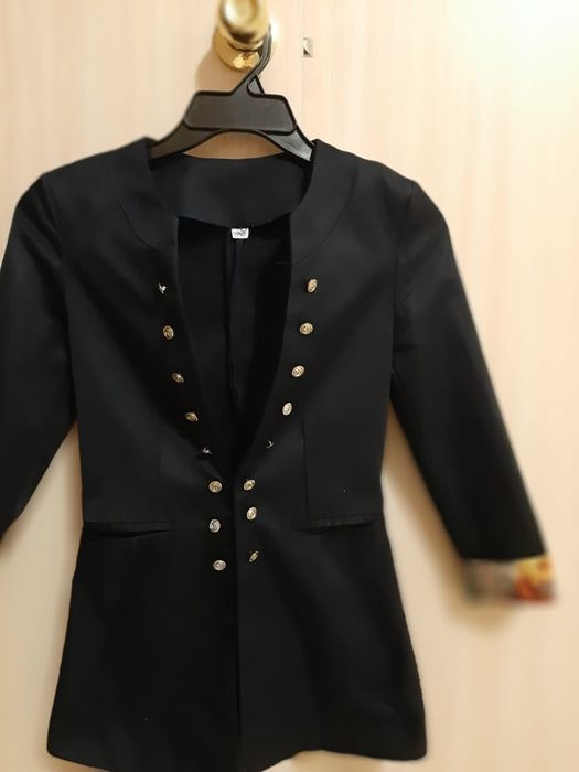 Пиджак продам 42 размер