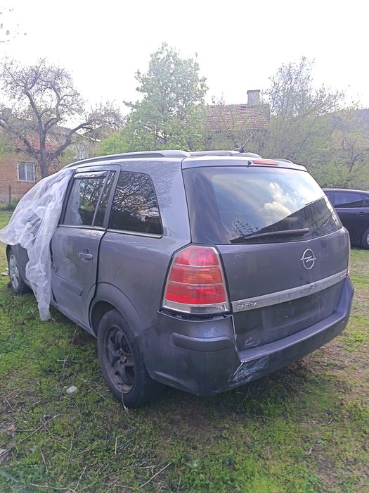 Opel zafira B ПРОДАВА СЕ НА ЧАСТИ 1.9 150кс, 6 скорости