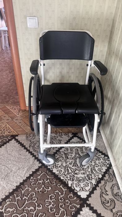 Продается инвалидная коляска!