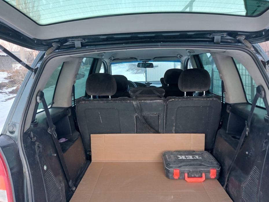 продам машину OPEL ZAFIRA