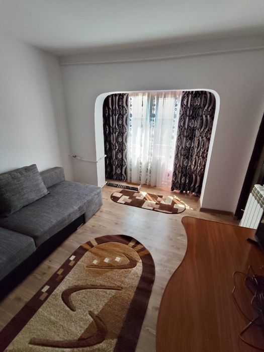 Închiriez garsonieră