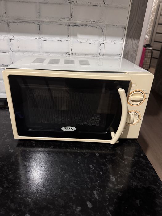 Продам микроволновую печь