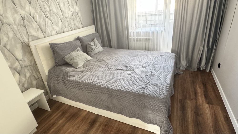 Двухспальная кровать