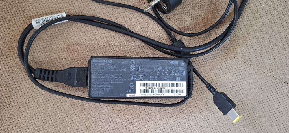 ПРОДАВА СЕ Лаптоп Lenovo