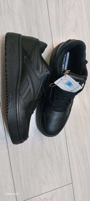 Продам кроссовки мужские Reebok.