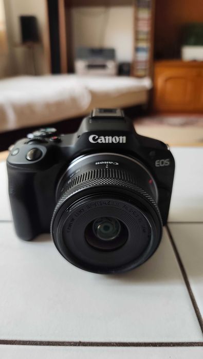 Mirrorless Canon EOS R50