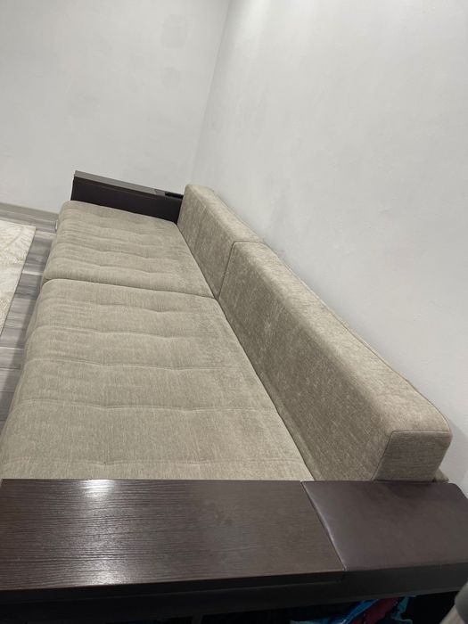 Срочно продам диван