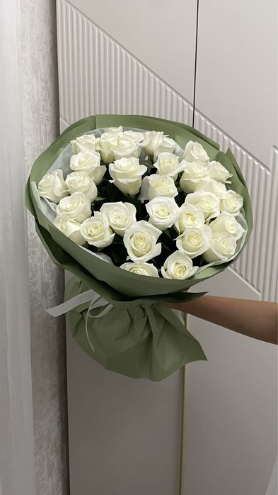 Белые розы 31 шт Свежий