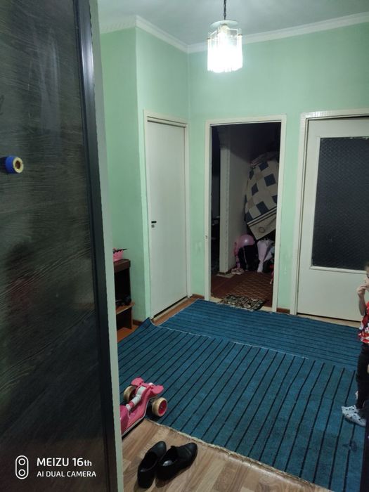Чирчик 10 м/р 3х 78 кв/м Нархи 41.000$ Бош толов ва паспорт бн Ипотека