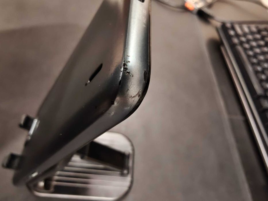 Телефон Motorola e7