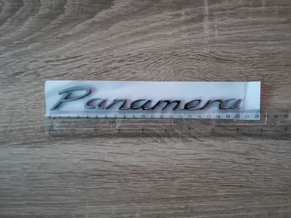 Порше Porsche Panamera сребрист надпис емблема