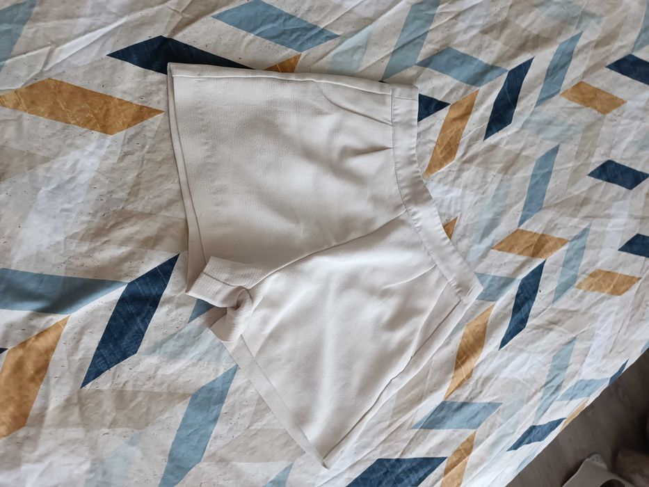 Запазени летни къси панталонки и поли размер С/36