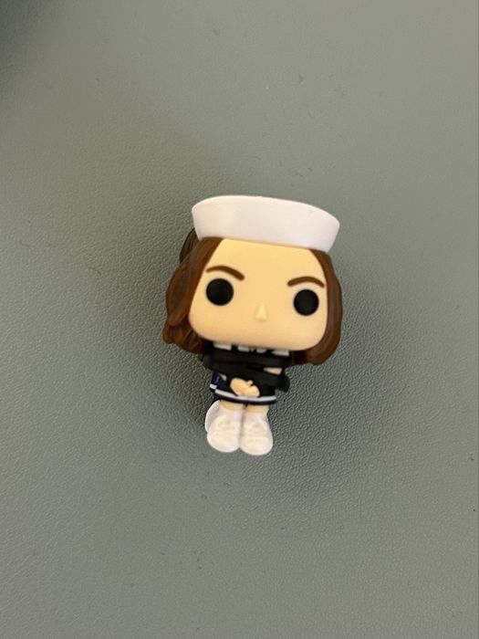 Продавам kinder joy funkopop фигурки на stranger things.