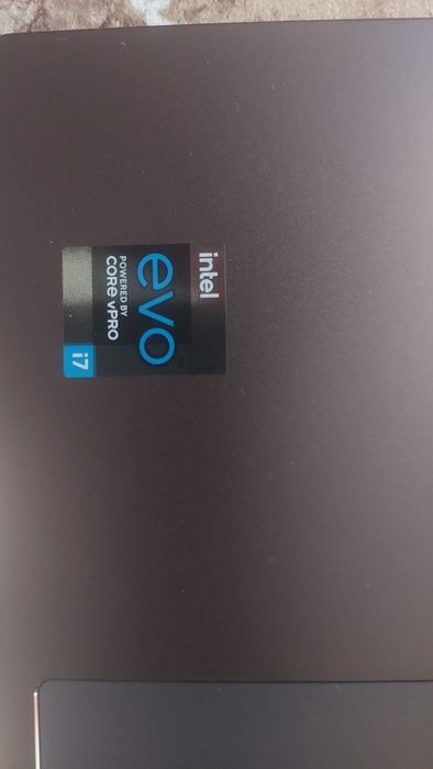 Продам ультрабук LENOVO.новый.