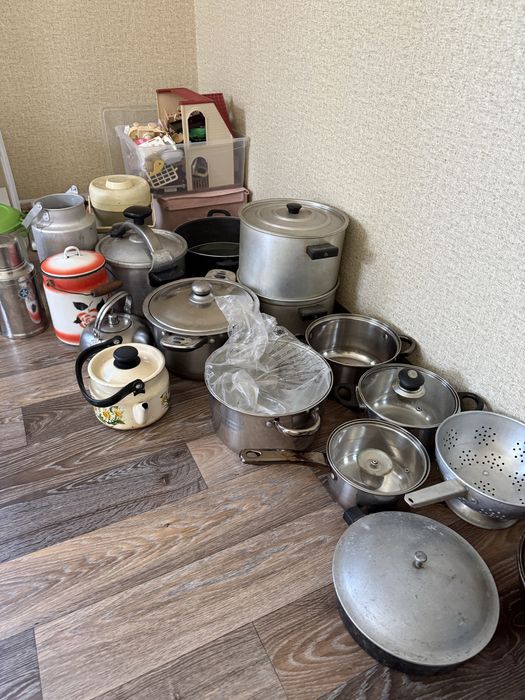 Продаю кастрюли, казан, мантница по 1000