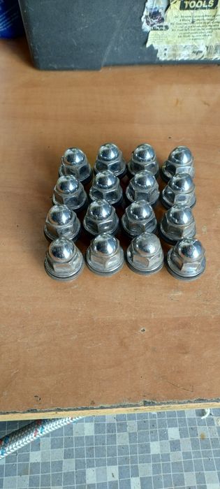 Гайки за Митсубиши mitsubishi