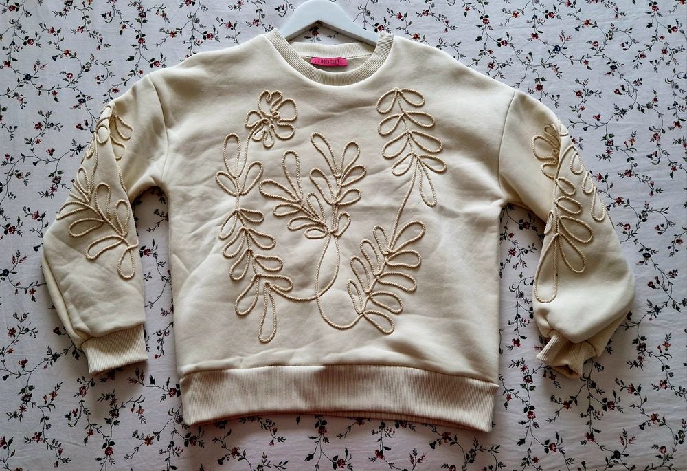 Bluzon crem cu insertii