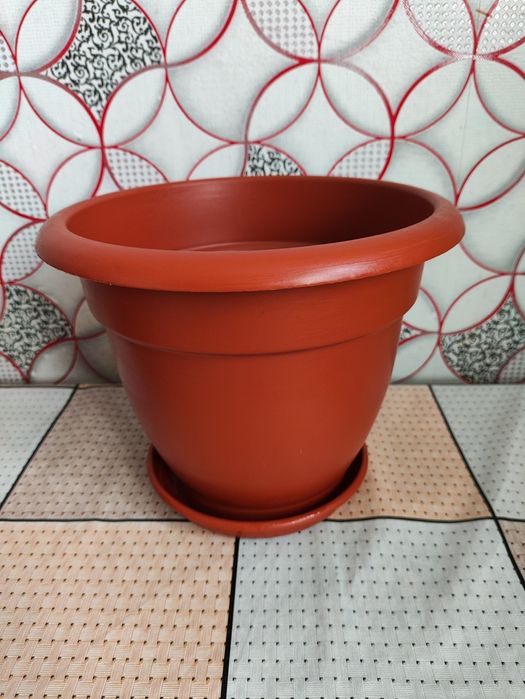 Продам горшки  цветочные