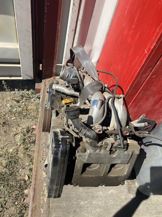 Продам двигатель Subaru ej25 , стукнутый