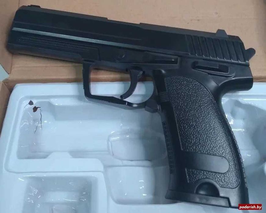 Super airsoft metalic,celebrul HK USP 45,calibrul 6mm,legal,bile bonus