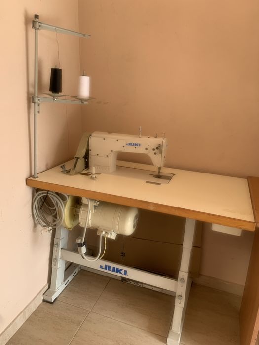 Masina de cusut JUKI