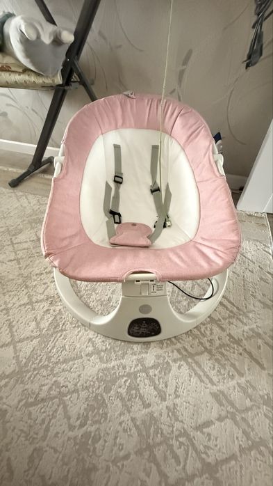 Продается детский шезлонг, коробка имеется