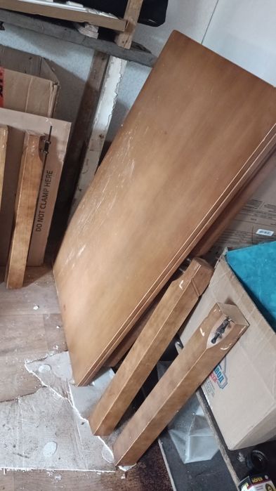 Продам стол хорошем состояние