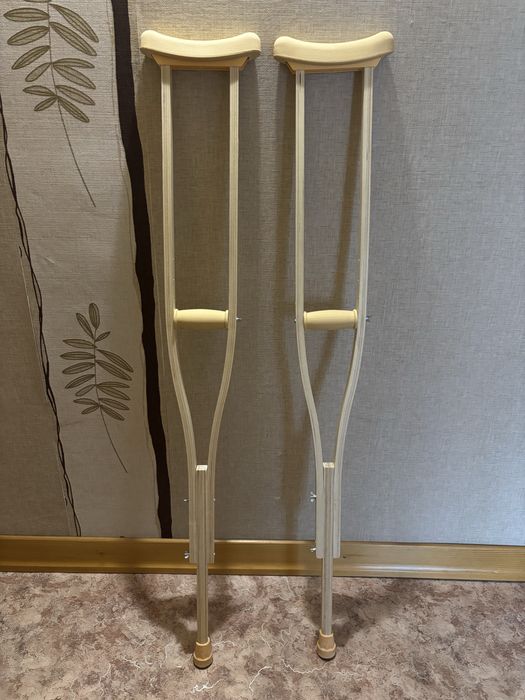 Деревянные костыли