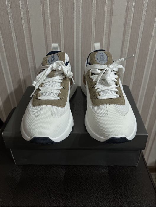 Кроссовки мужские белыез