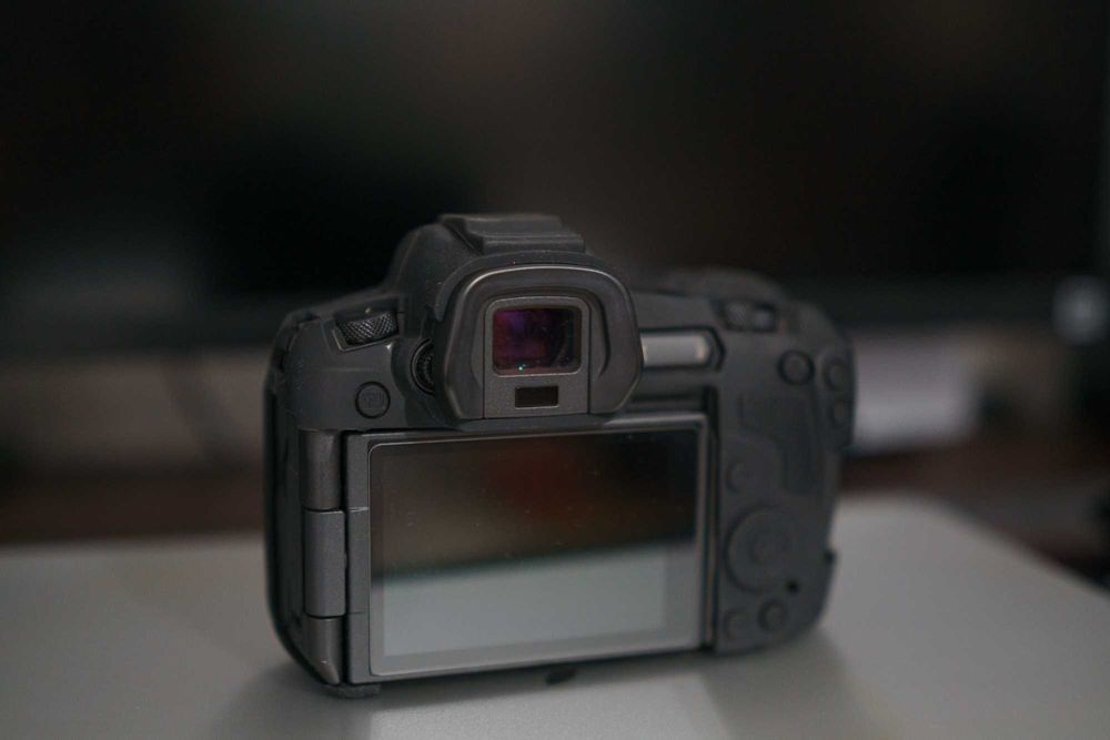 Canon R- Mirrorless/body Canon impecabil