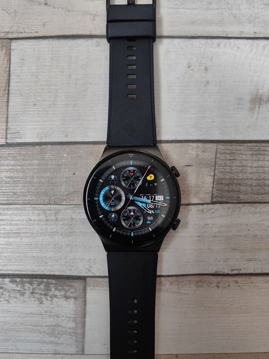 Смарт часовник Huawei GT 2 pro + подаръци